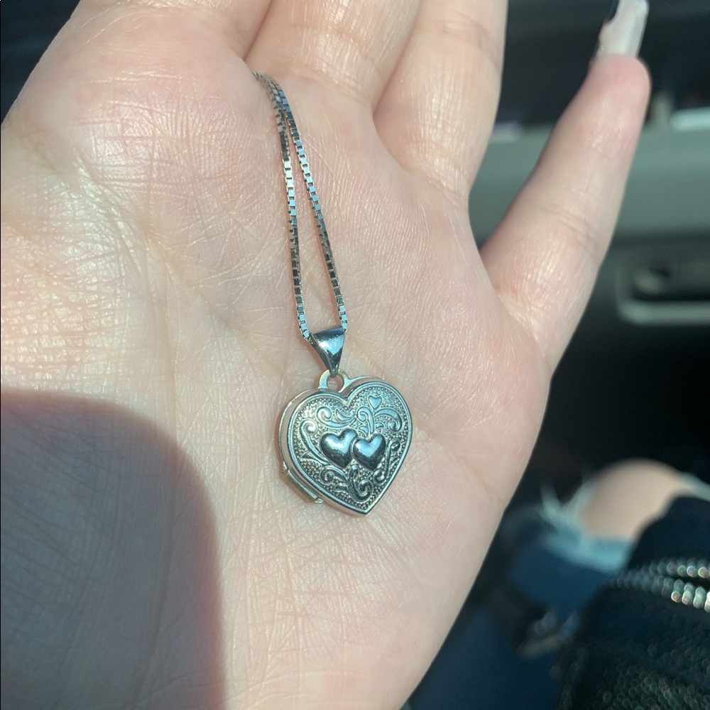 14K White Gold Heart Locket Necklace